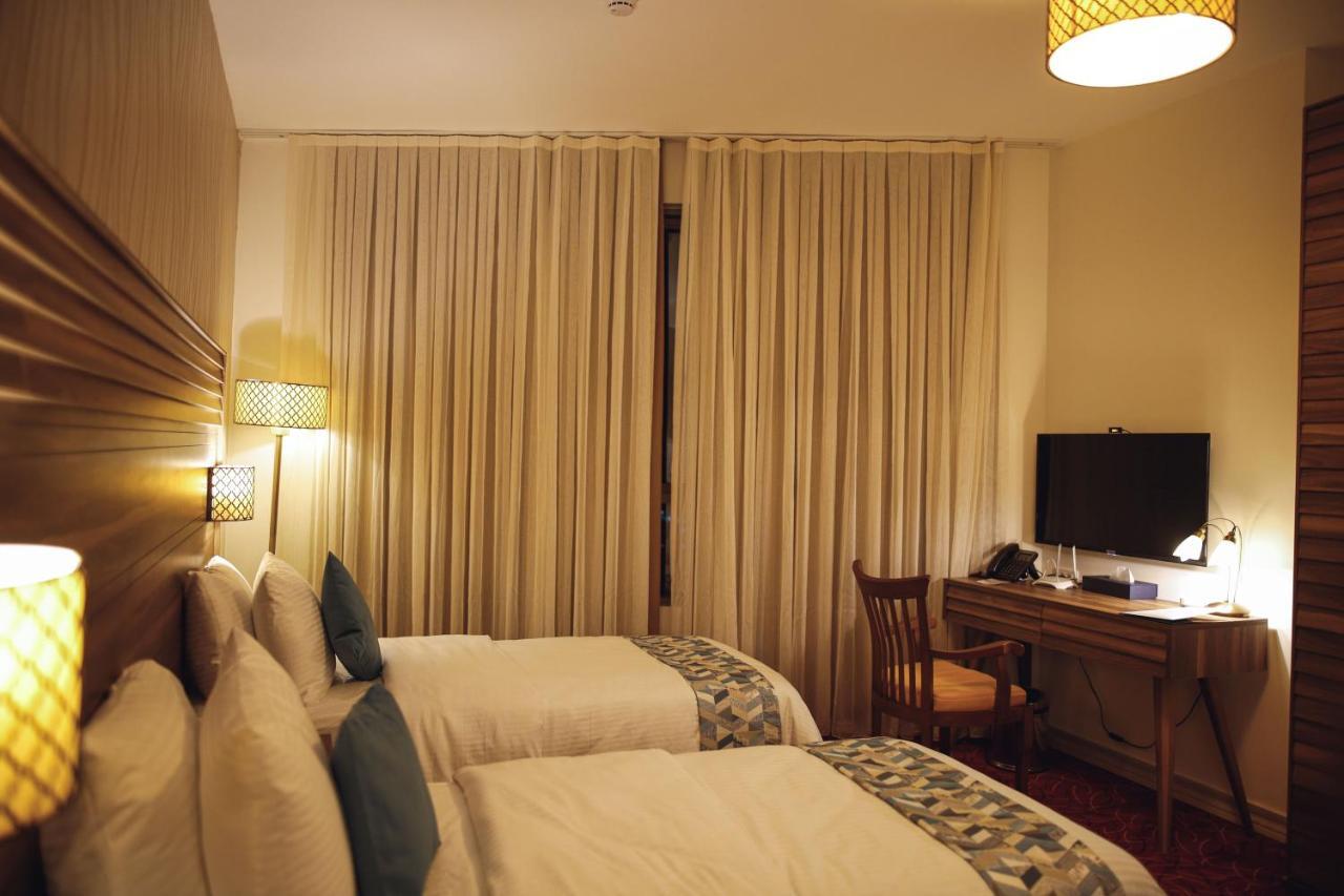 Yaldiz Palace Hotel Nablus Bagian luar foto