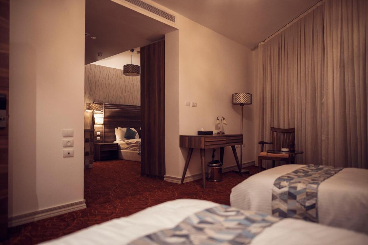 Yaldiz Palace Hotel Nablus Bagian luar foto
